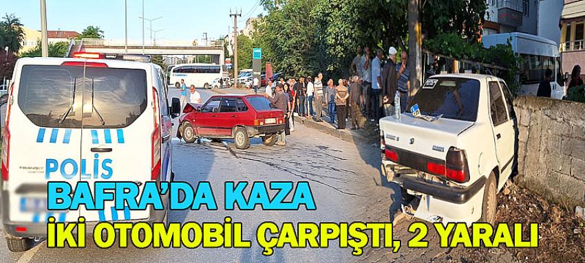 Bafra'da iki otomobil çarpıştı 2 yaralı