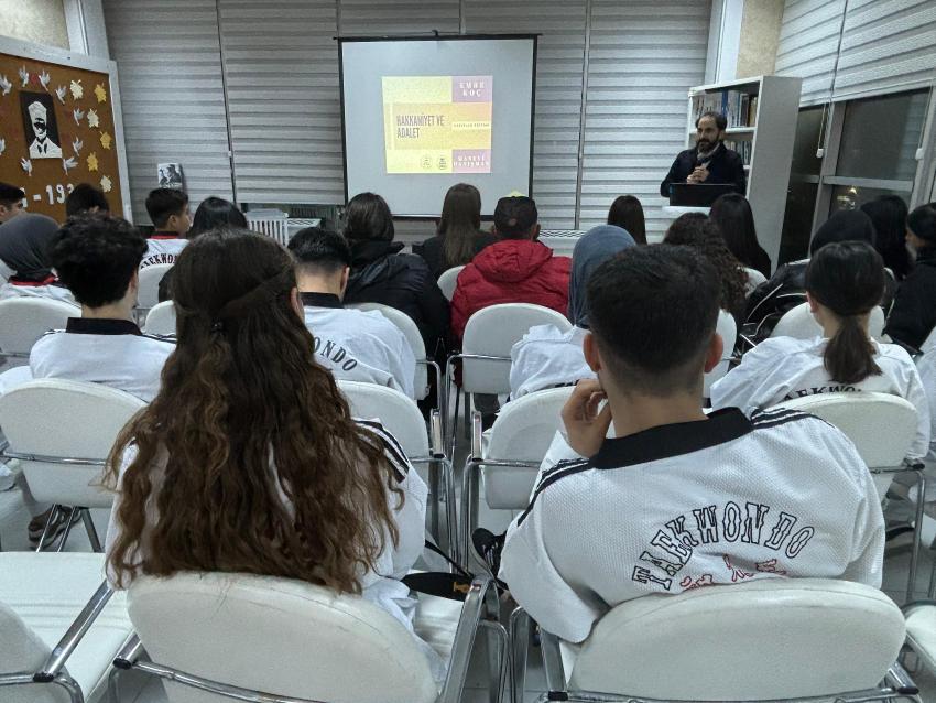 Bafra Gençlik Merkezi'nde sporculara değerler eğitimi