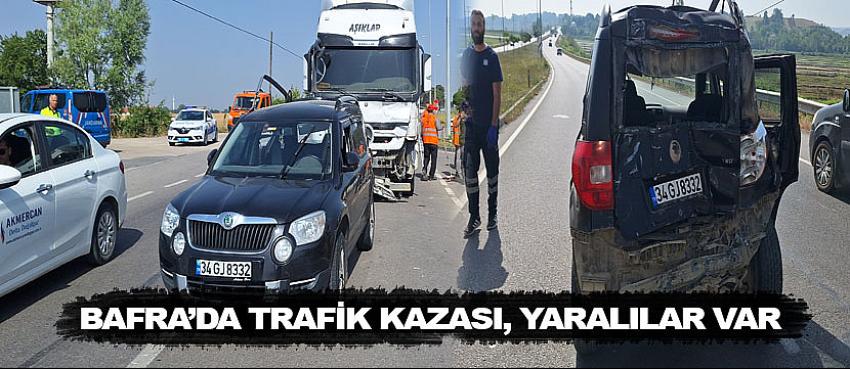 Bafra'da kamyon otomobile çarptı, 3 kişi hastane kaldırıldı