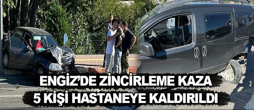 19 Mayıs'ta 3 aracın karıştığı kazada 5 kişi yaralandı