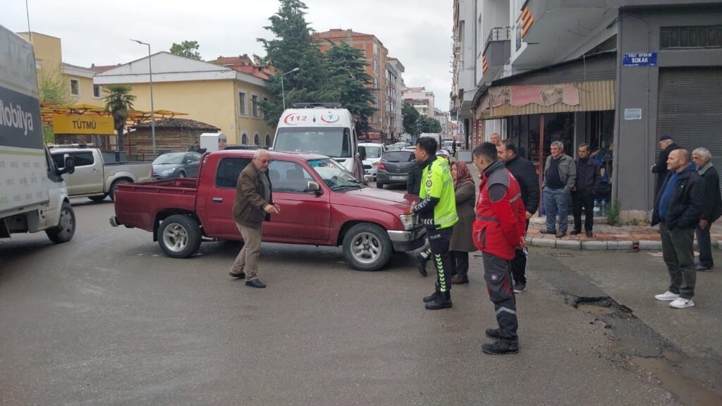 Bafra'da Kamyonet elektrikli bisiklete çarptı, 1 yaralı