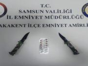 Yakakent’te Sentetik Ecza ve Bıçaklar Ele Geçirildi