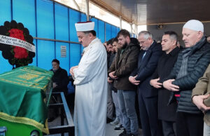 Hüseyin Topuz son yolculuğuna uğurlandı