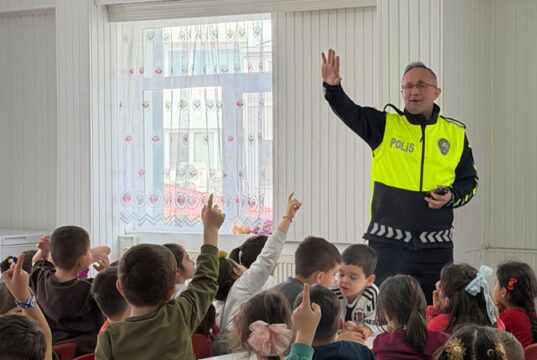 Bafra’da Minik Kalpler’e Trafik Eğitimi Verildi