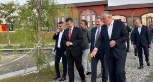 Bafra Millet Bahçesi’ni protokol gezdi
