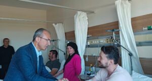 Bafra Devlet Hastanesi’ne Zehirlenmesi Sonrası Üst Düzey Ziyaret