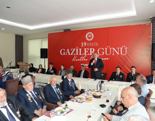 BAŞKAN KILIÇ, GAZİLERLE KAHVALTI PROGRAMINDA BULUŞTU