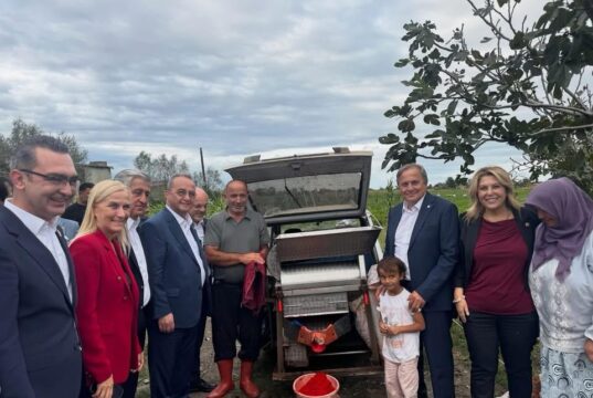 Yeni Parti Bafra çiftçisi İle Buluştu
